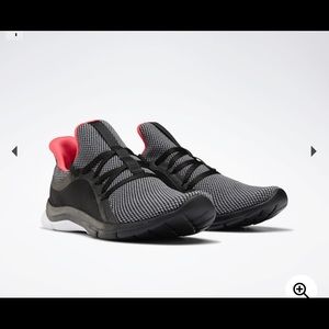 NWT REEBOK PRINT HER 3 RUNNING SHOES SIZE 7.5